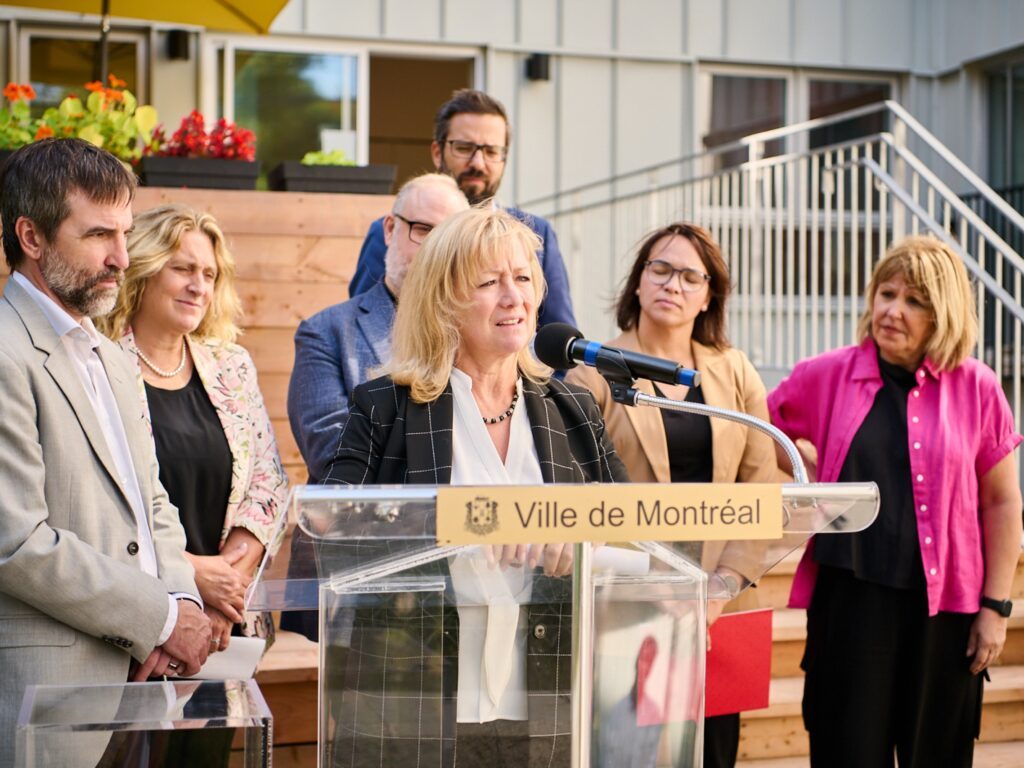 Ensemble, face à l’invisibilité des femmes en situation d’itinérance