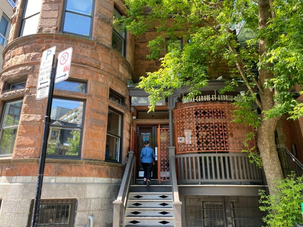 Centre de jour – Carole et Andrew Harper<br>1430, rue Chomedey